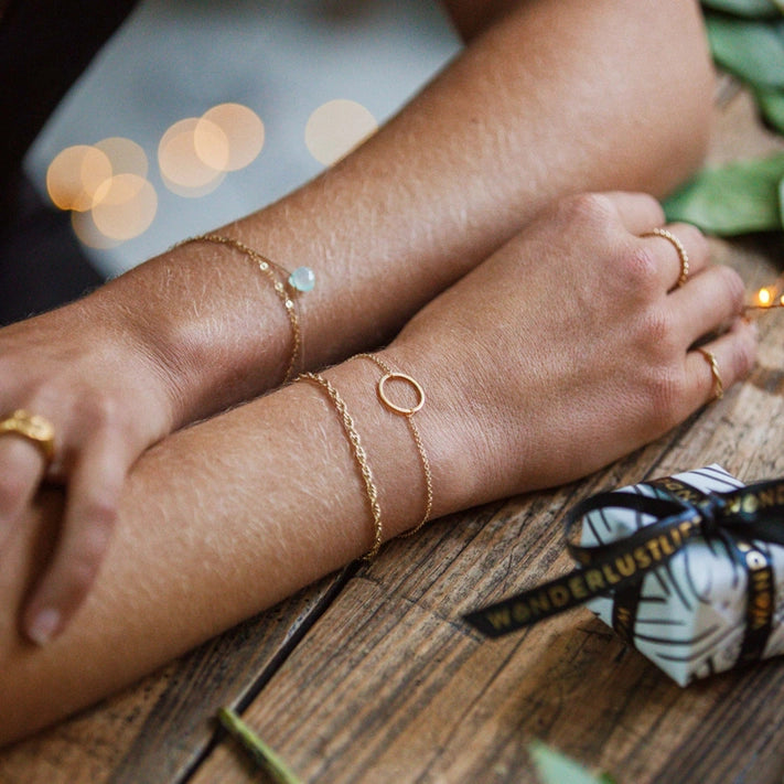 Fine Gold Chain Bracelet - Unity Circle