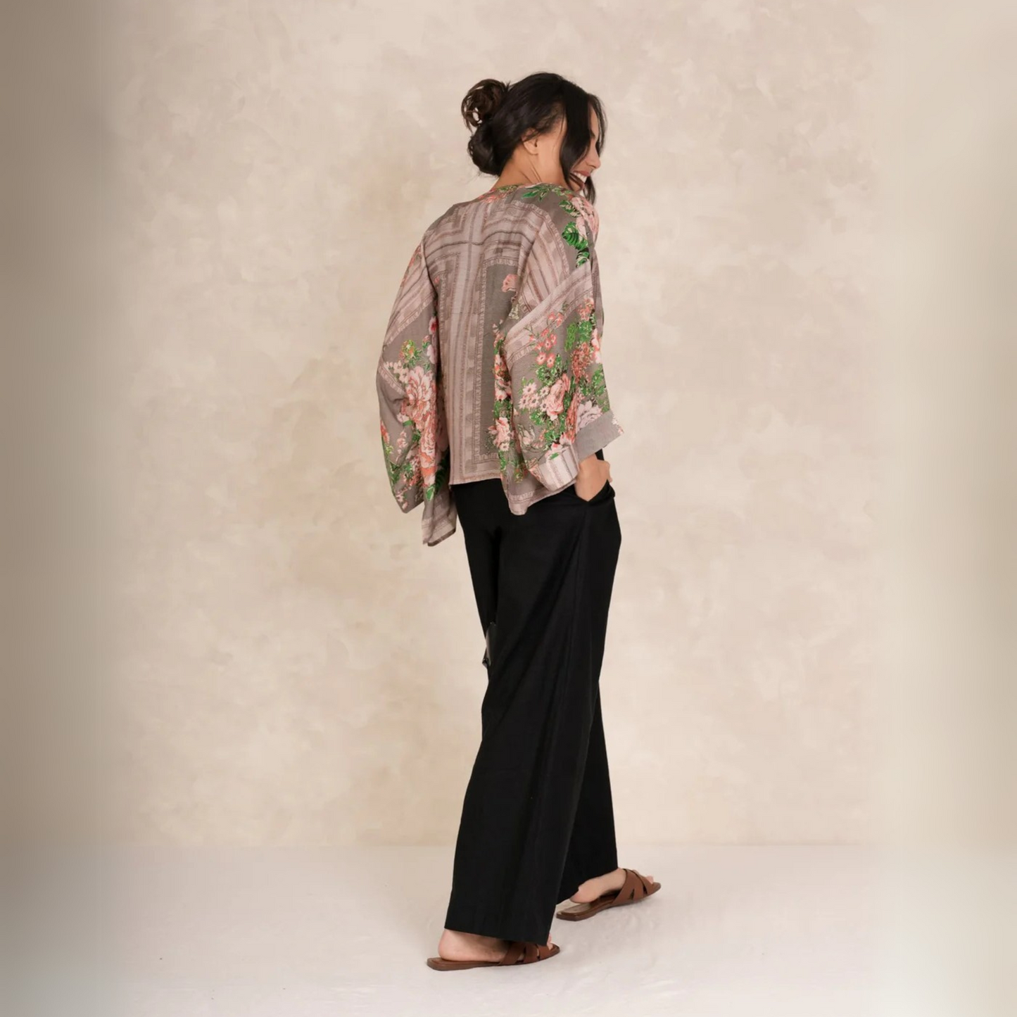 One Hundred Stars Kimono - Neon Rose Beige