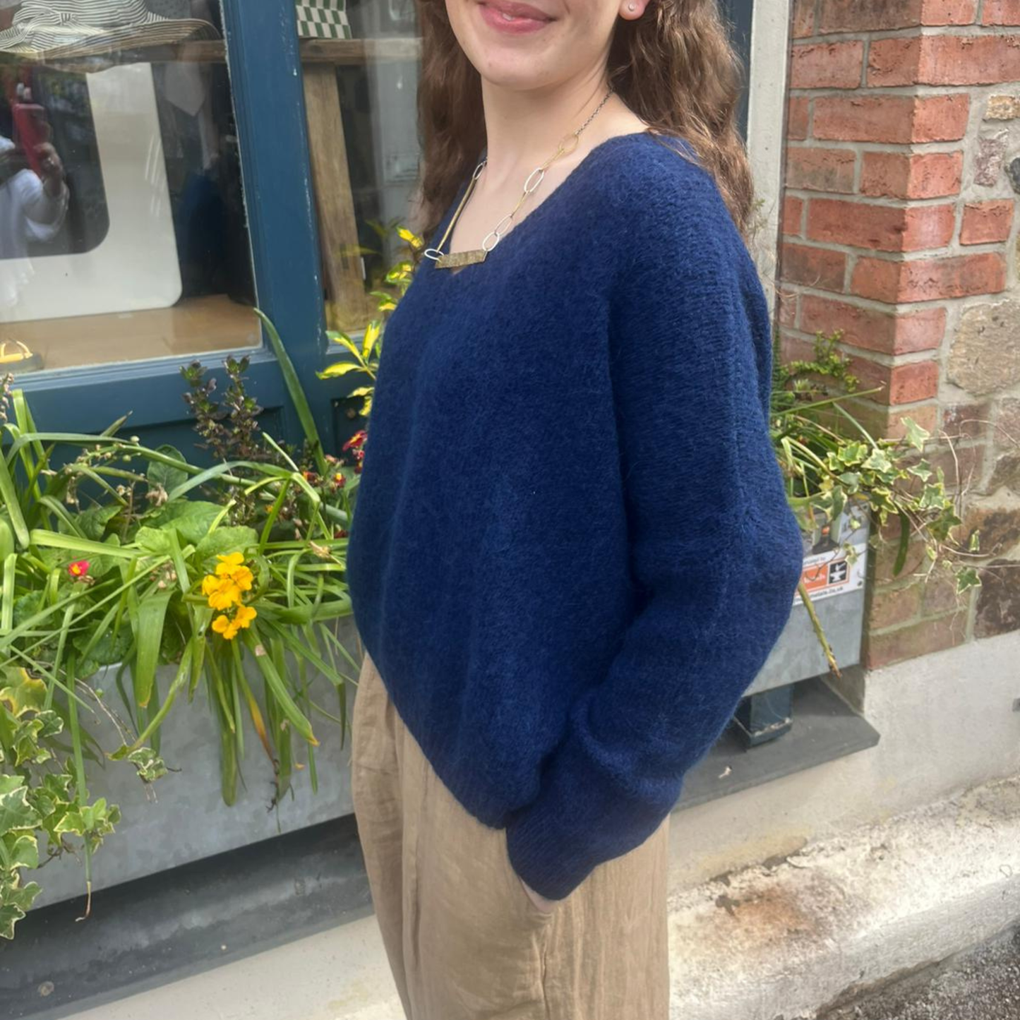 Alpaca Blend V Neck Jumper - Navy