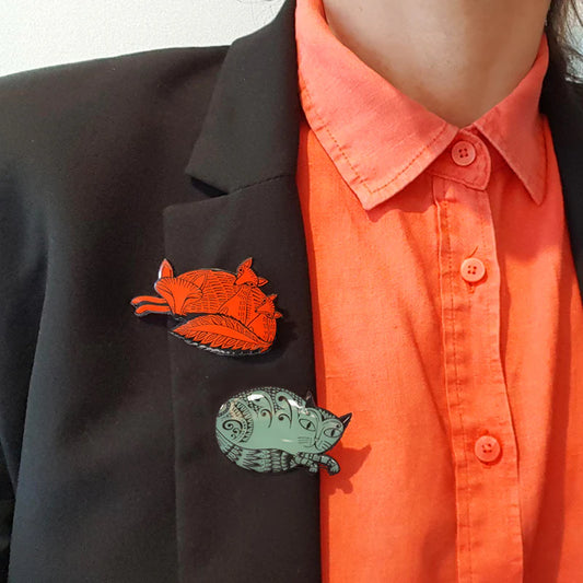Pin Brooch - Fox and Cubs