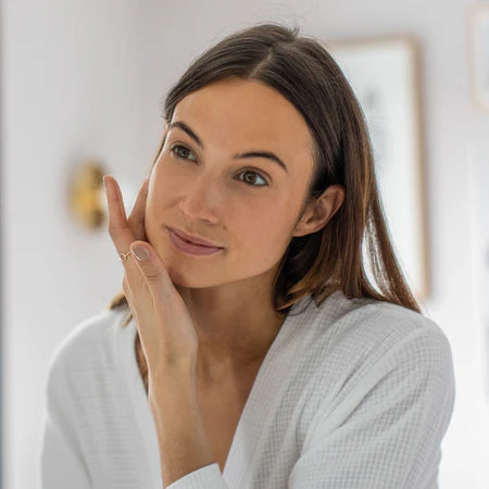 Neom Organics Face Serum - Great Day Glow