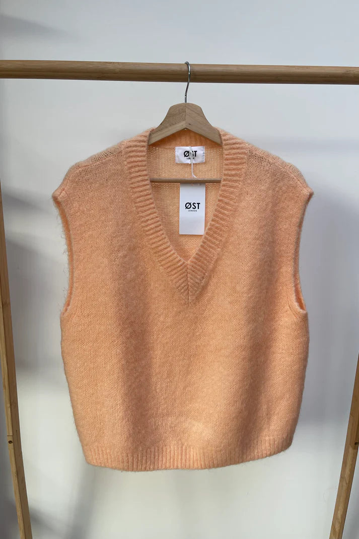 Tessa Knitted Mohair Vest - Peach