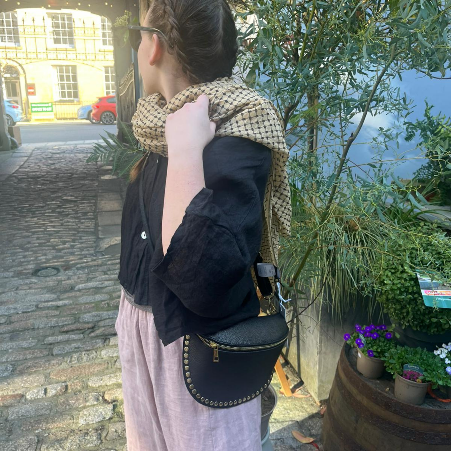 Linen Short Sleeve Button Blouse - Black