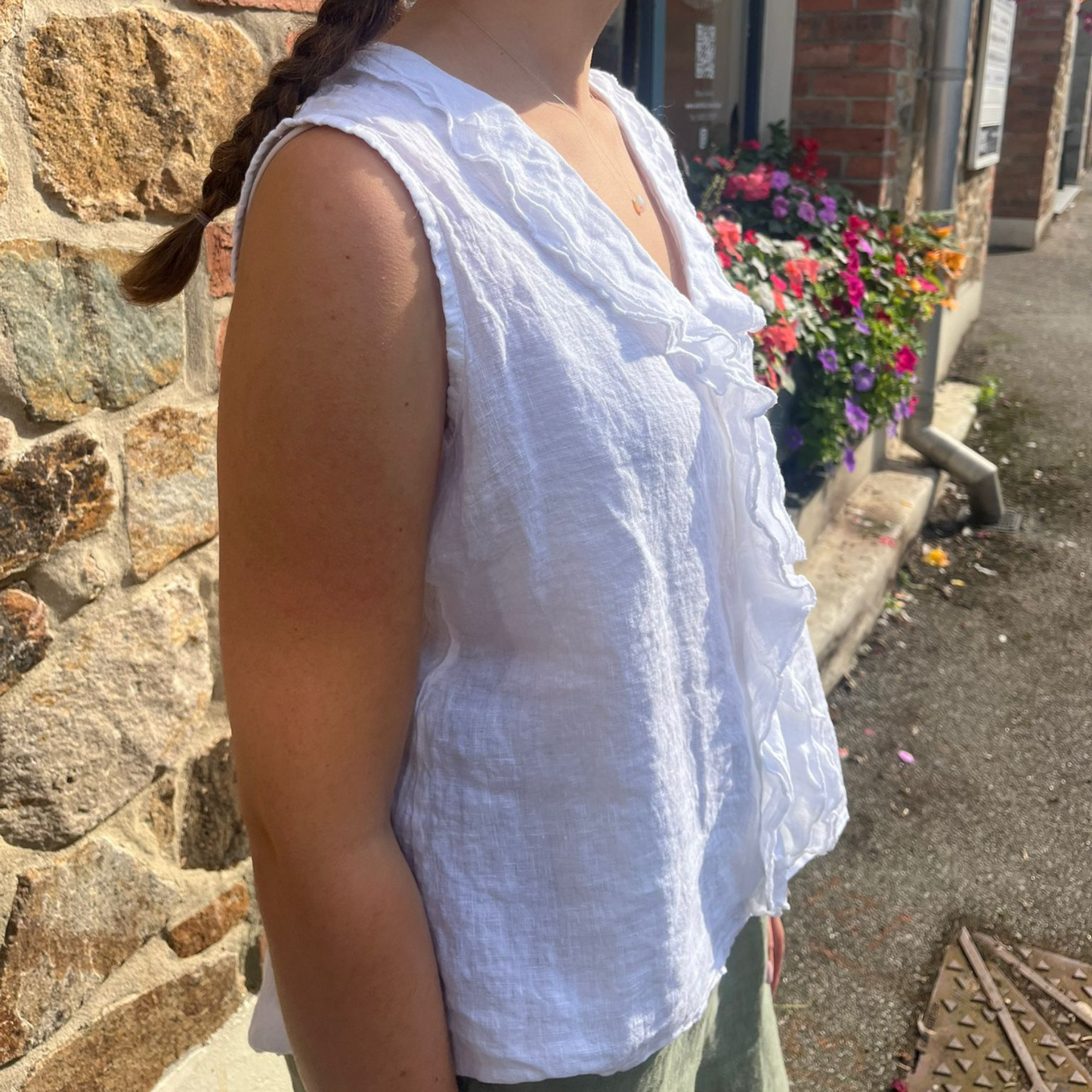Linen Sleeveless Blouse - White