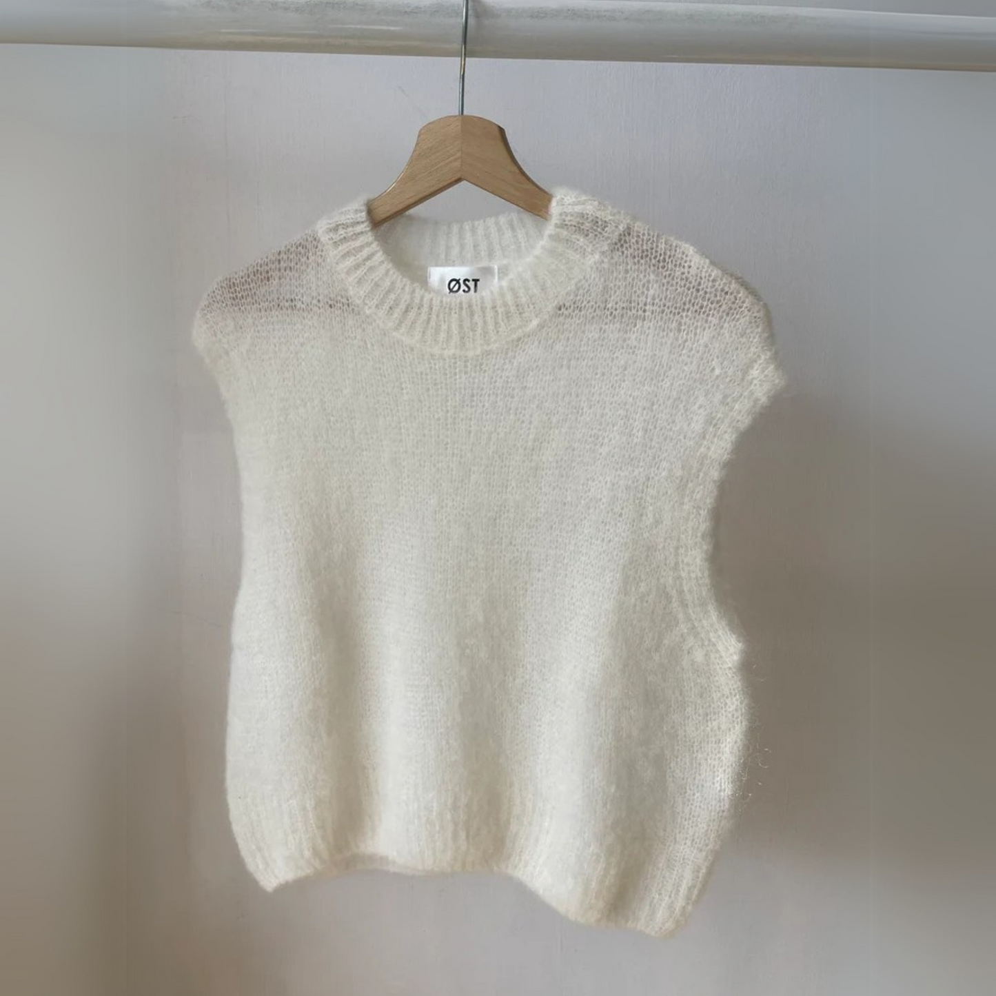 Monika Cropped Mohair Vest - White