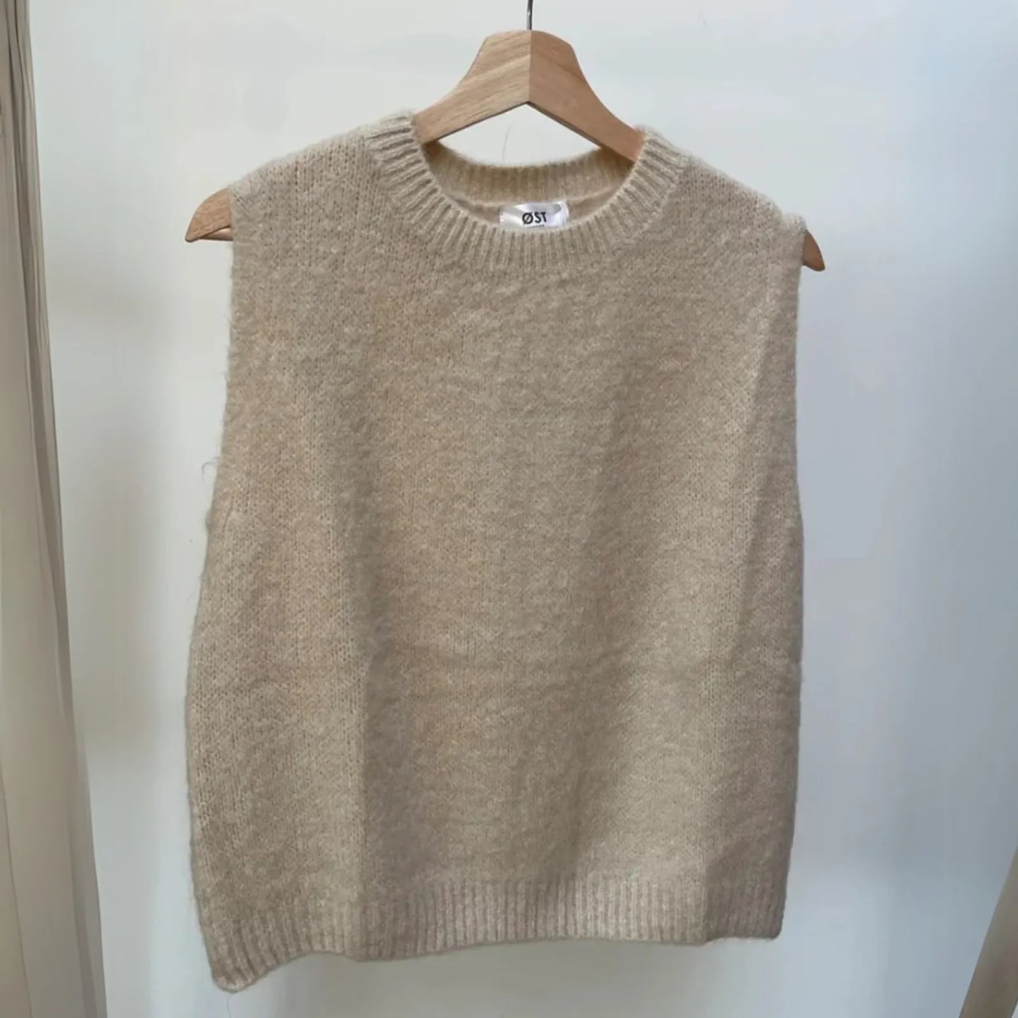 Kathrine Mohair Crewneck Vest - Cream