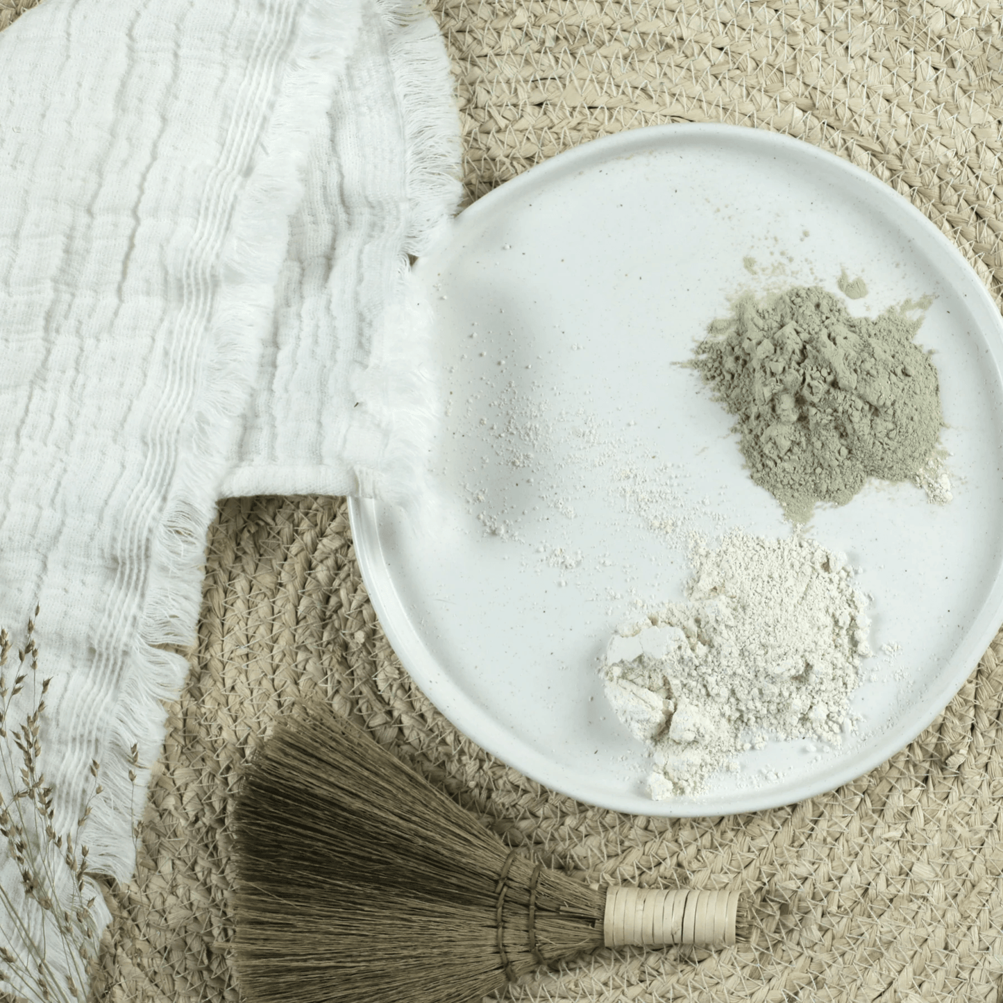Illustrated Living Nude No.0 Green French Clay Face Mask