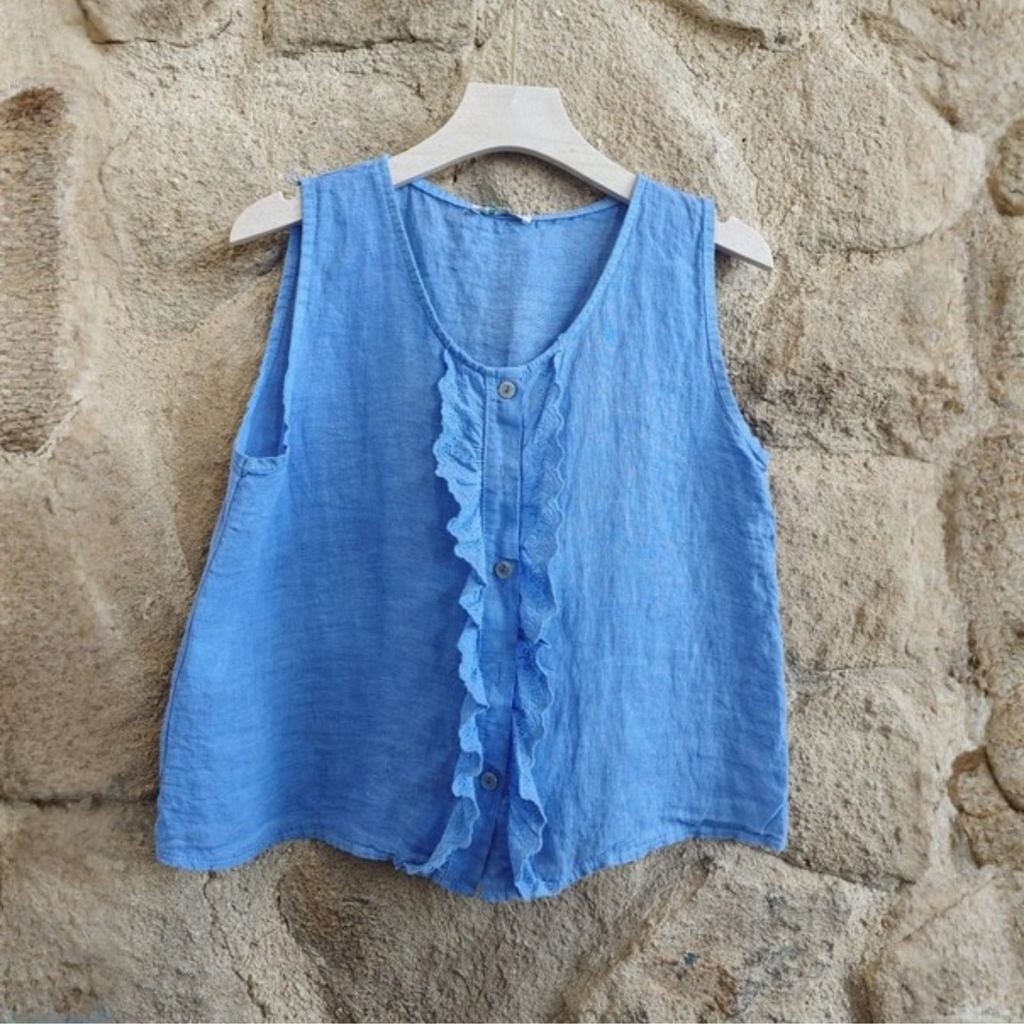 Linen Sleeveless Button Blouse - Blue
