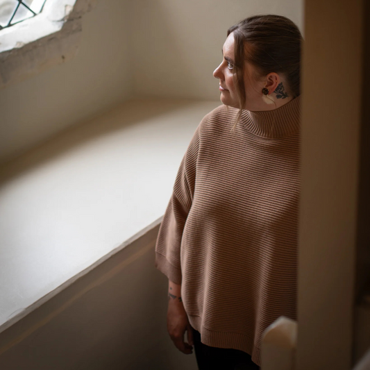 Vicki Jumper - Dark Tan