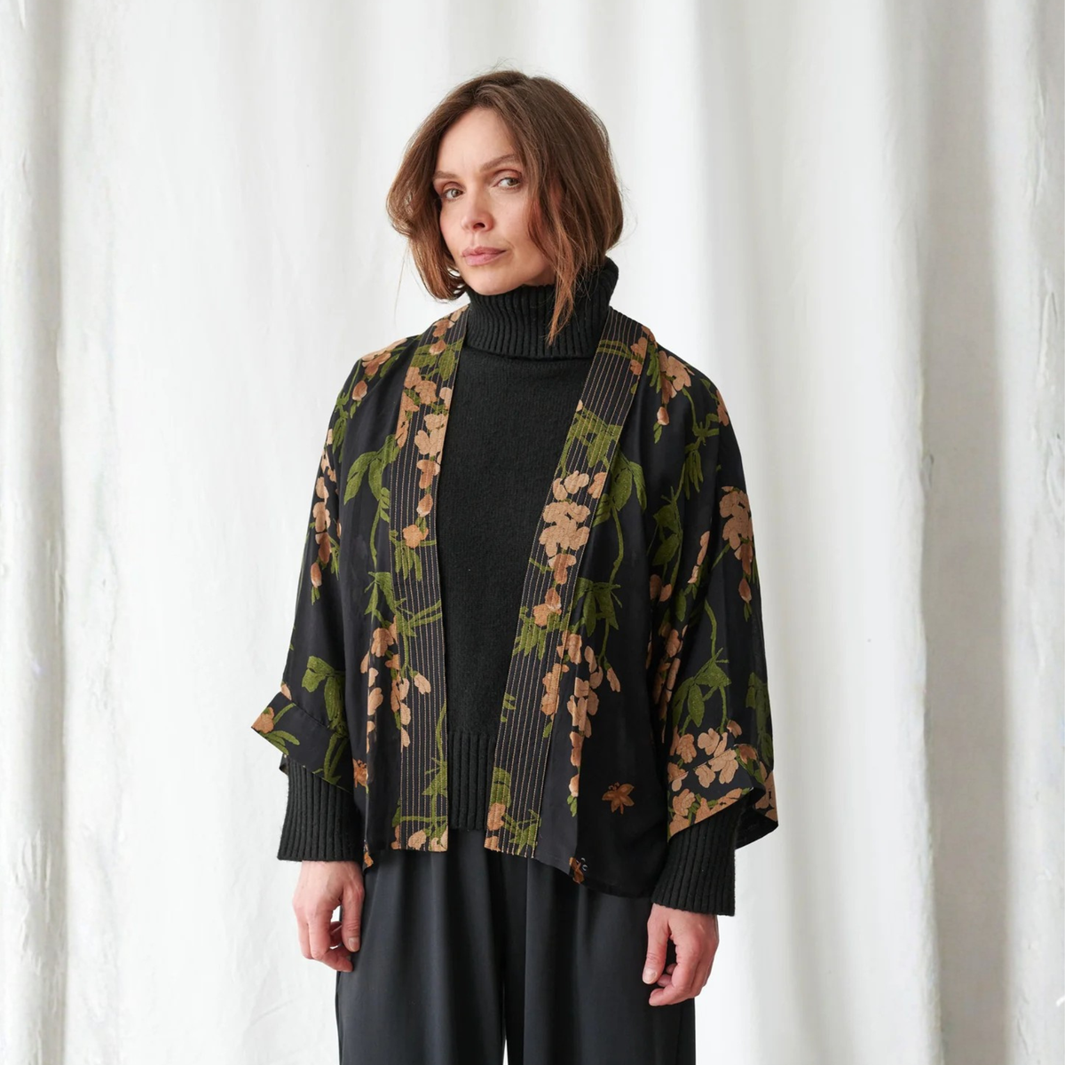 Kimono - Wisteria Black