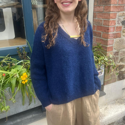 Alpaca Blend V Neck Jumper - Navy