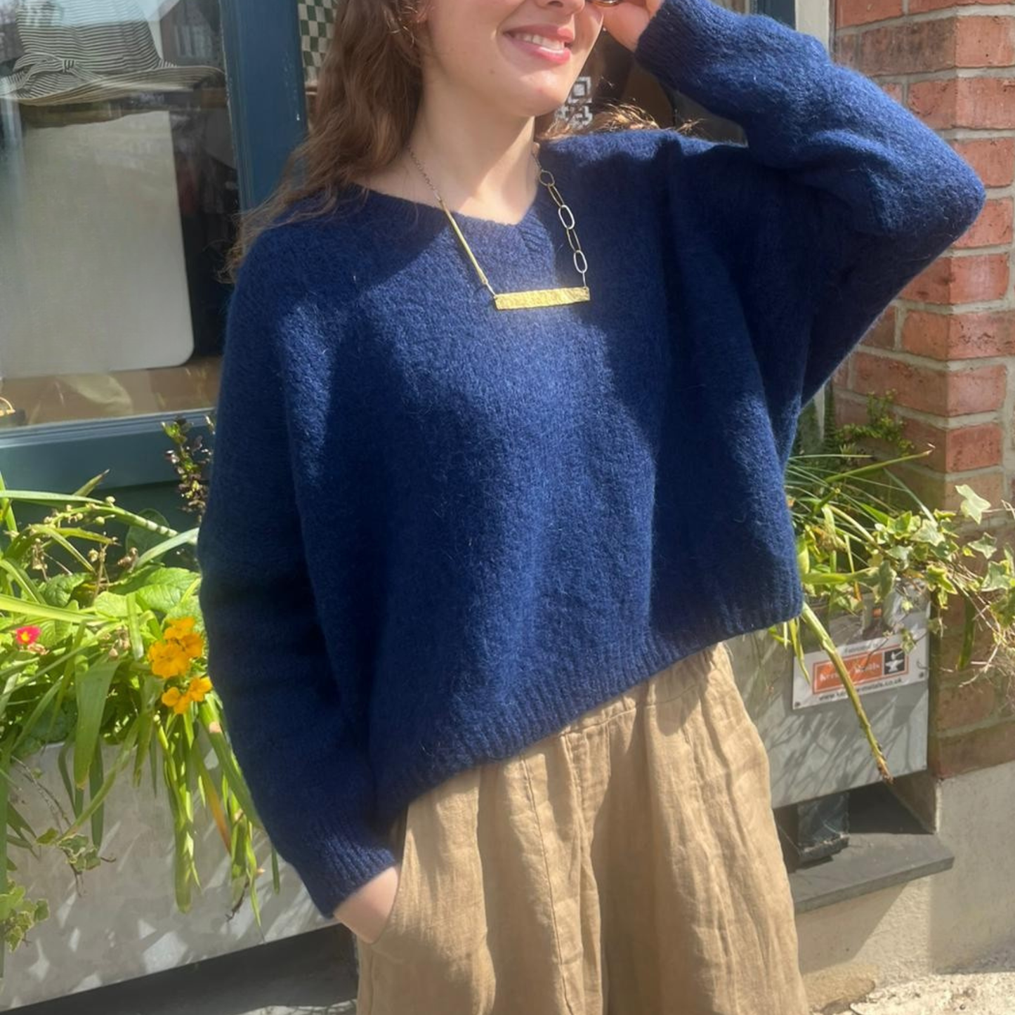 Alpaca Blend V Neck Jumper - Navy