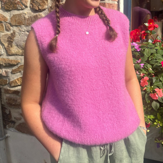 Kathrine Mohair Crewneck Vest - Raspberry
