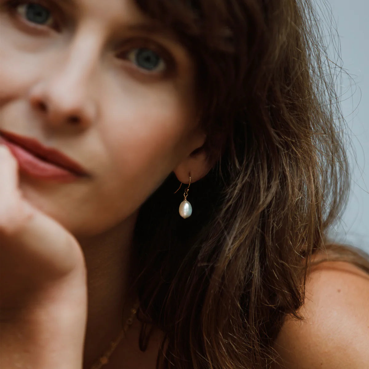 Isla Drop Earrings - Pearl