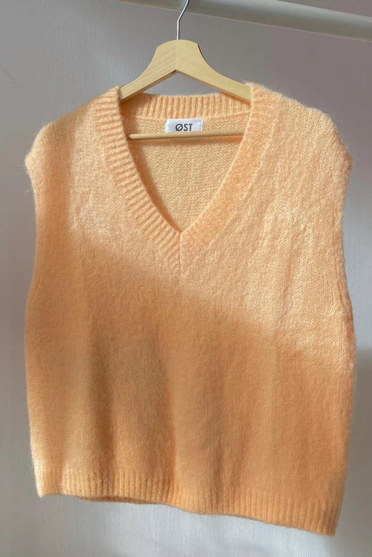 Tessa Knitted Mohair Vest - Peach