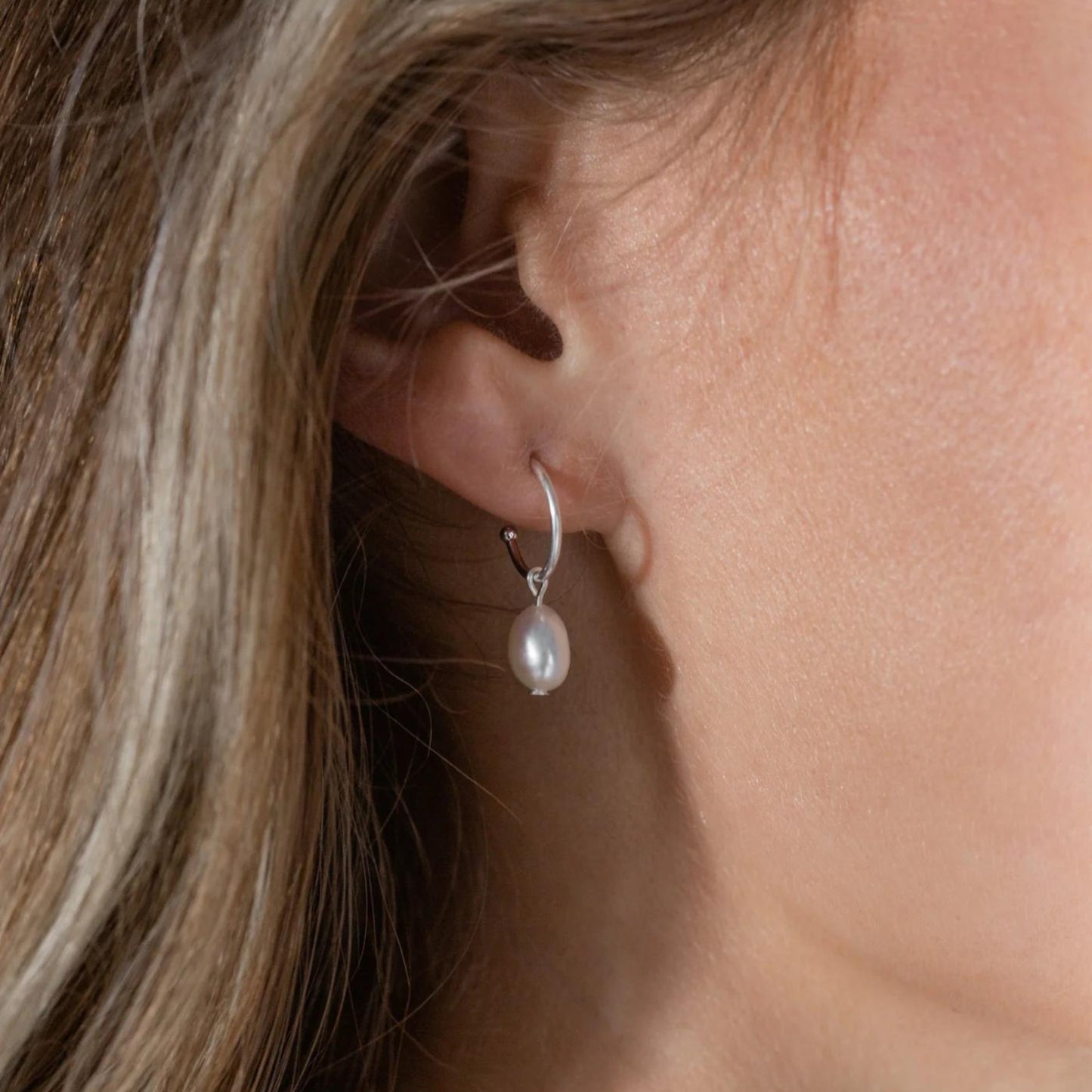 Silver Drop Earrings - Pearl